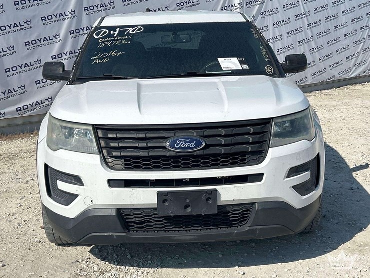 2016-ford-explorer-awd-suv-image-24