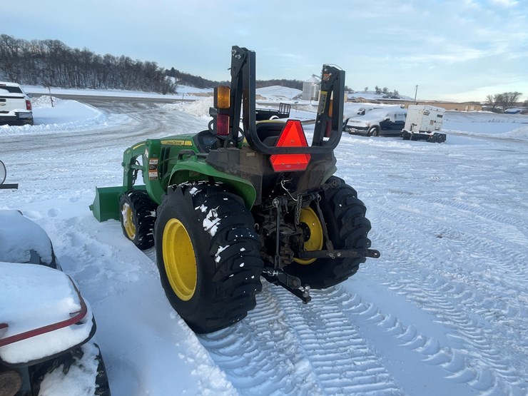 john-deere-3025e-image-8