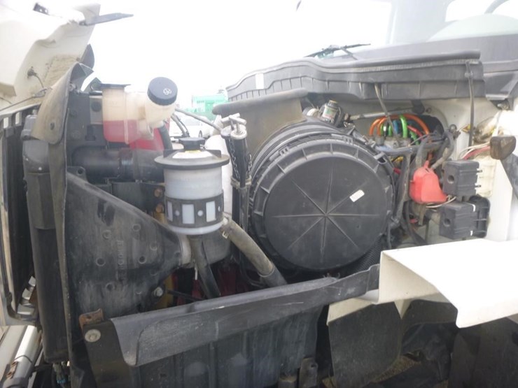 international-7600-image-26