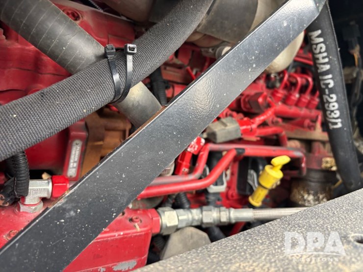 2018-case-ih-810-image-31