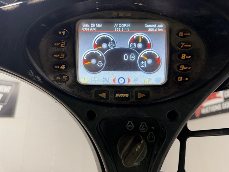 2015-bobcat-s650-image-14