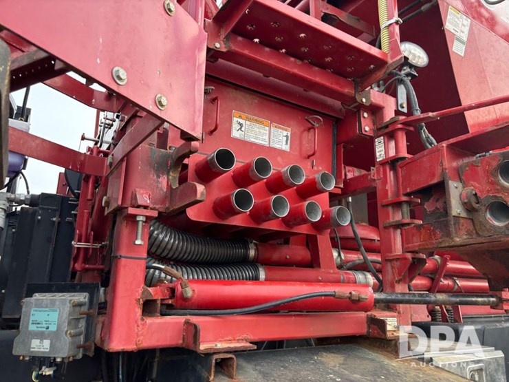 2018-case-ih-810-image-56