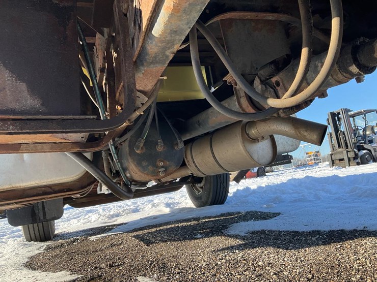 international-4900-image-28