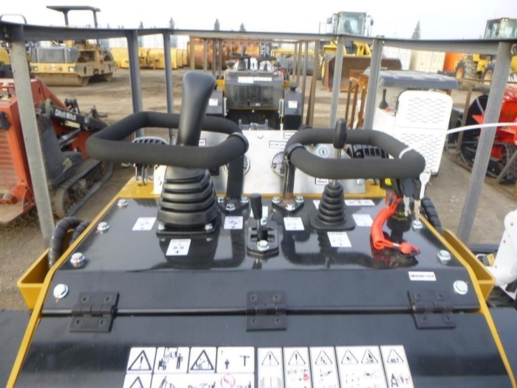 2025-cfg-kkt-(a)27-skid-steer-track-loader-image-12