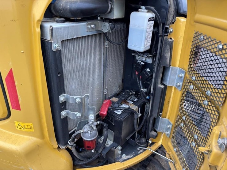 2022-deere-35g-image-42