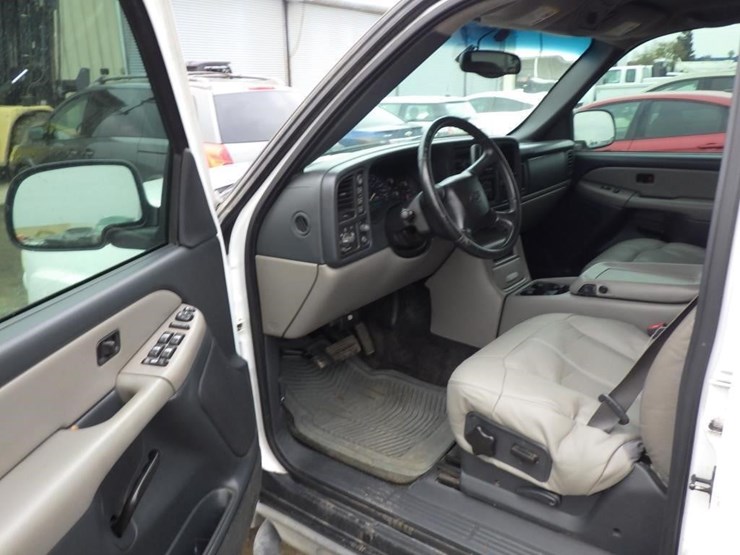 chevrolet-tahoe-image-5