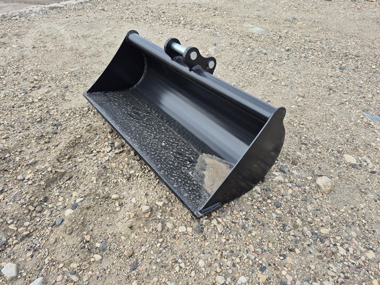 2025-ir-mini-excavator-bucket-(1)-image-1