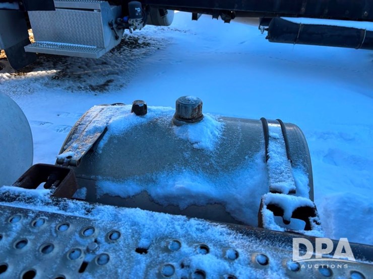 international-prostar-image-28