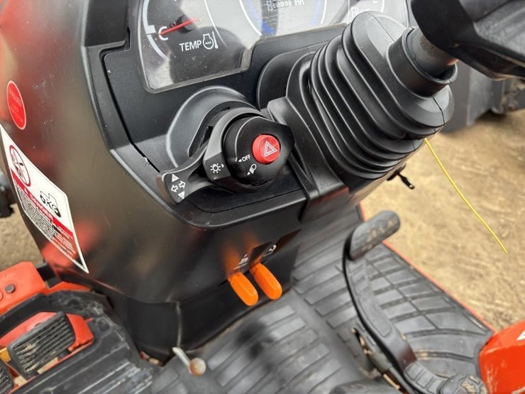 kubota-b2301-image-27