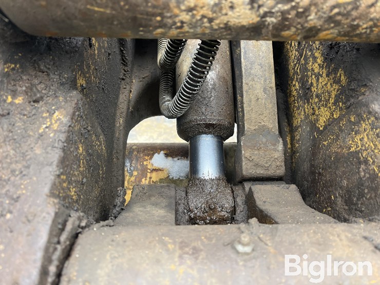 2008-caterpillar-320d-image-18