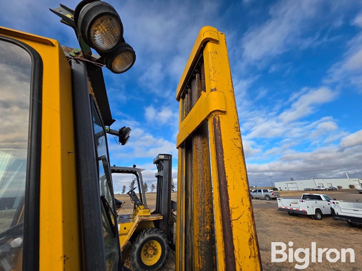 john-deere-380-image-13