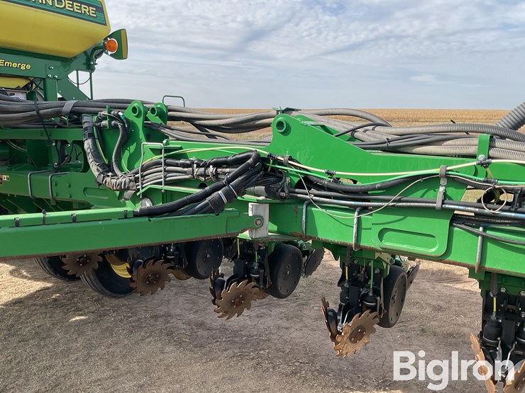 2019-john-deere-1775nt-image-14