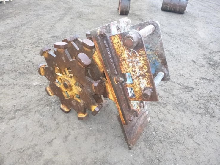 caterpillar-420-image-4