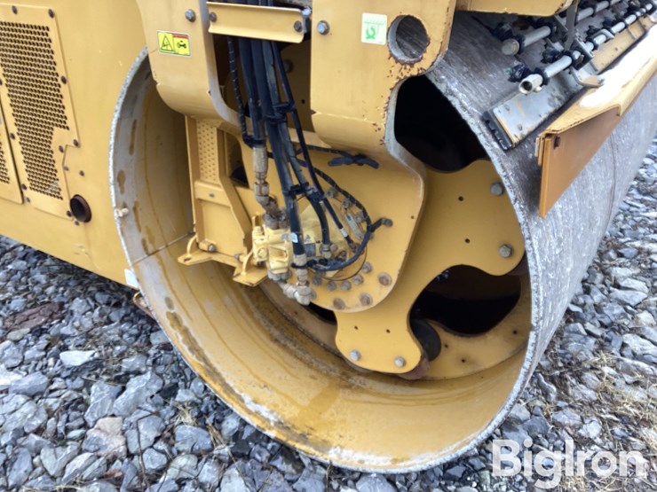 caterpillar-cb66b-image-15