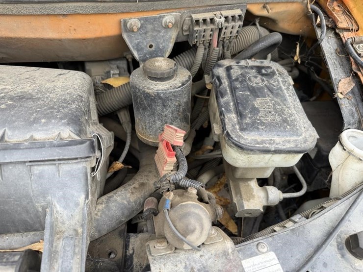 2000-gmc-3500-image-16