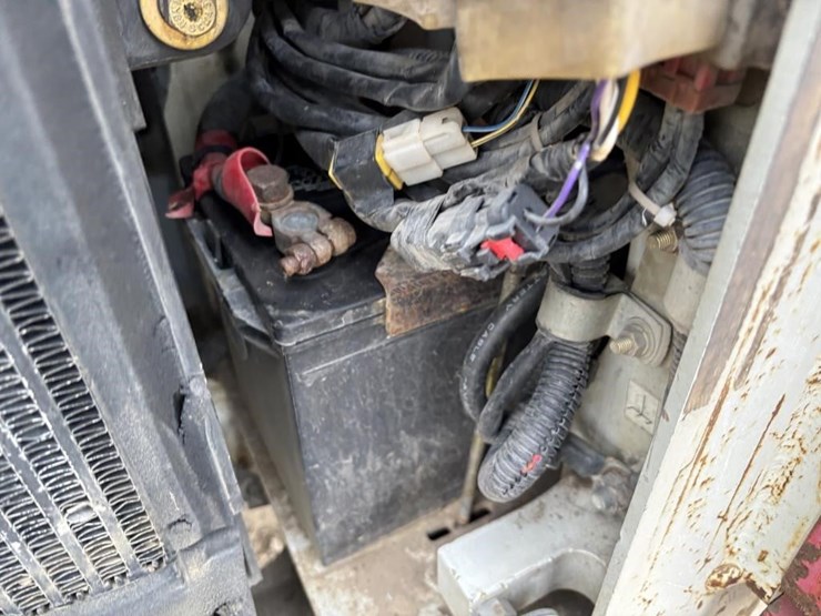 2016-takeuchi-tl8-image-33