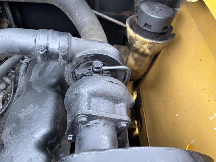 1995-new-holland-lx865-image-39