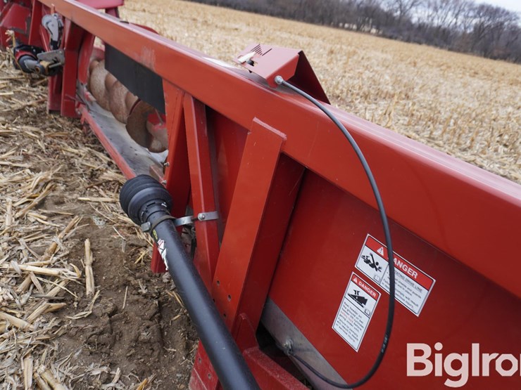 2012-case-ih-3412-image-12
