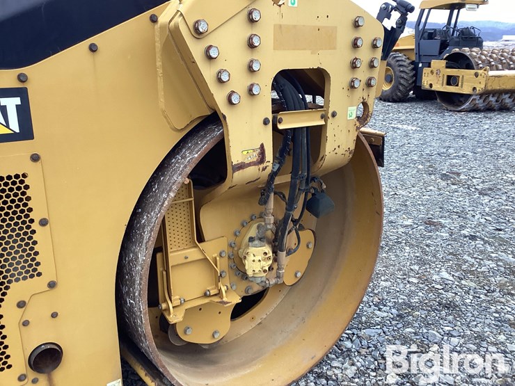 caterpillar-cb66b-image-17