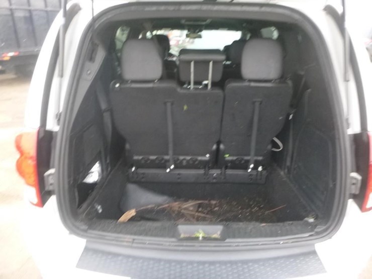 dodge-grand-caravan-image-8