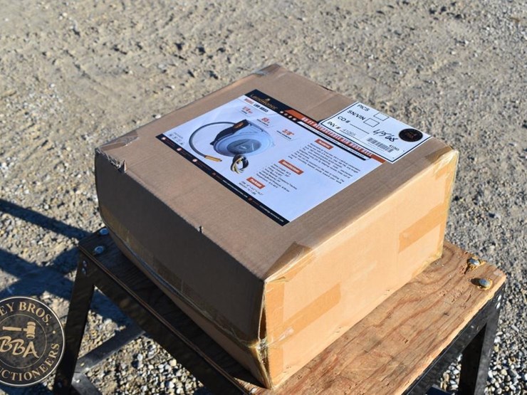 landhonor-retractable-air-hose-reel-image-5