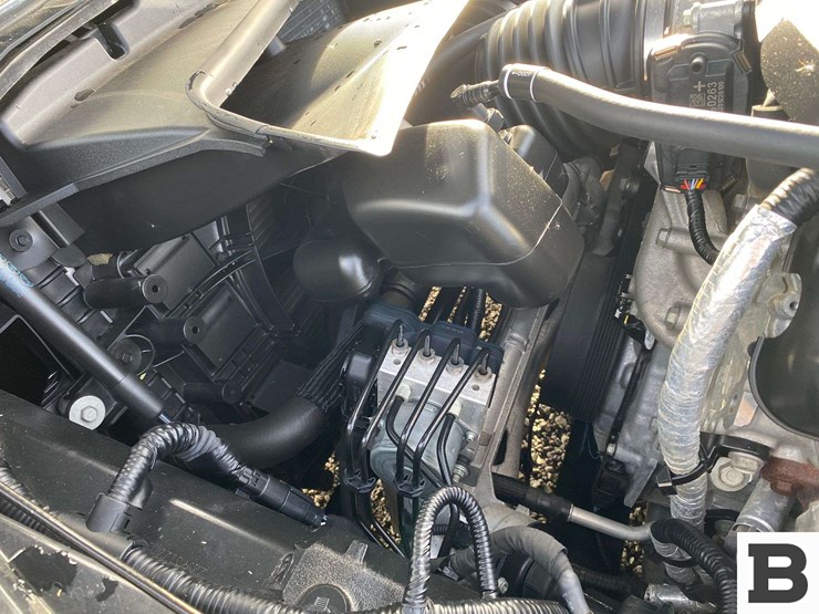 2014-chevrolet-corvette-stingray-coupe-image-29