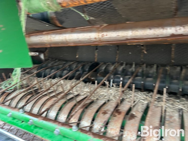 john-deere-560m-image-14