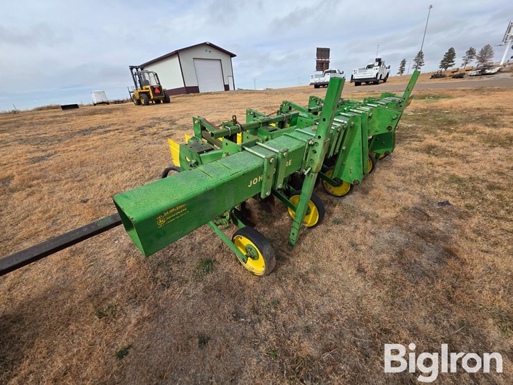 john-deere-885-image-3