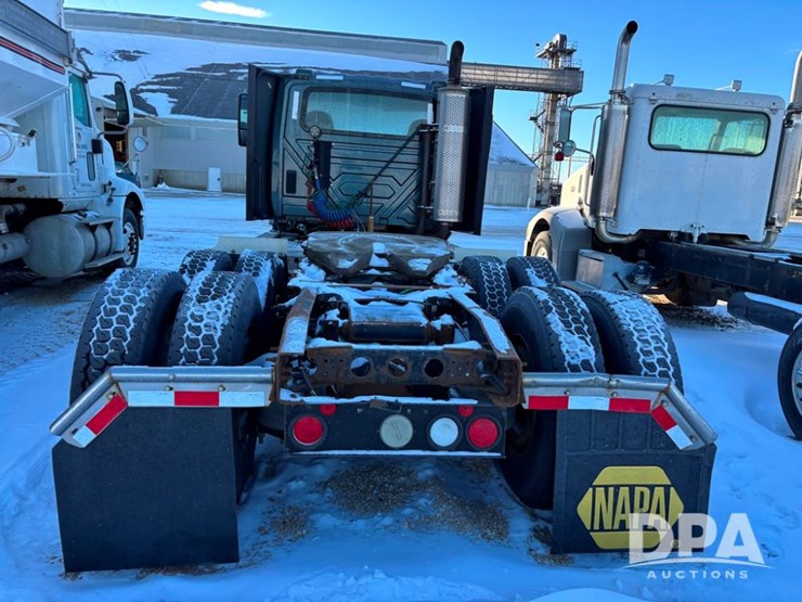 international-prostar-image-9