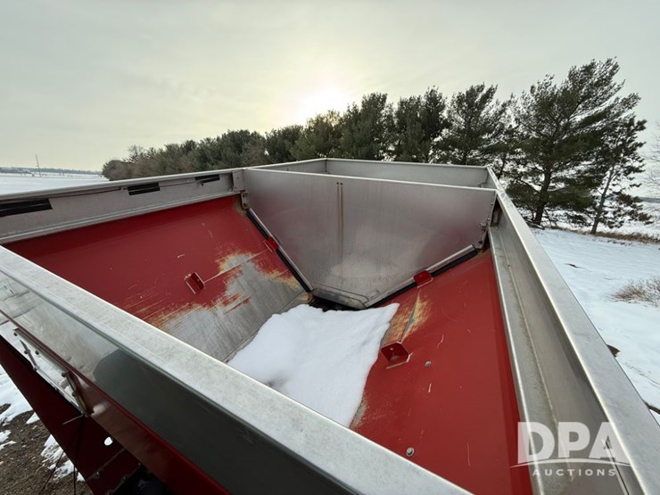 case-ih-titan-3030-image-9