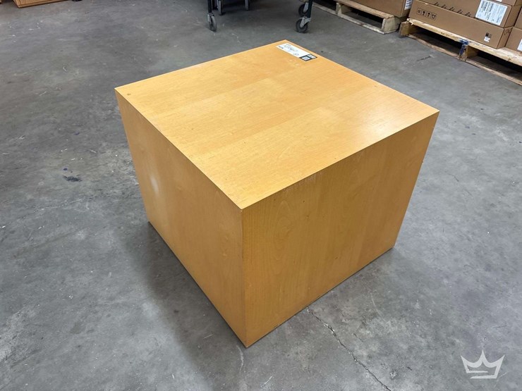 square-wood-office-table-image-2