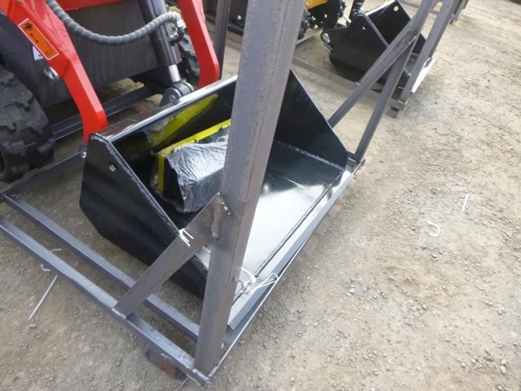 2025-agt-ysrt14-skid-steer-track-loader-image-8