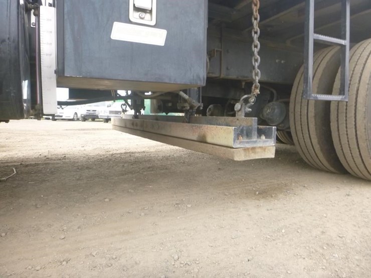 international-7600-image-15