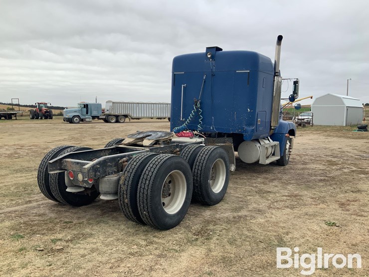 1999-freightliner-fld112-image-5