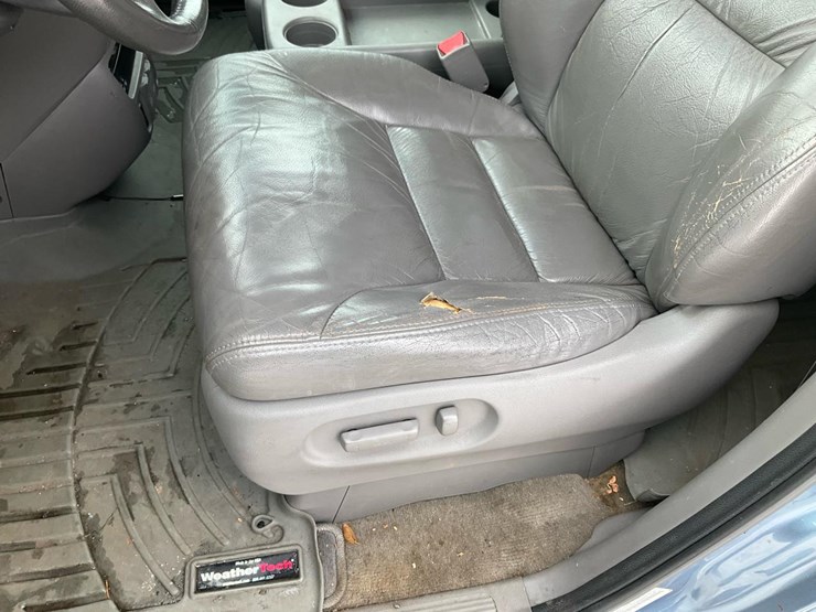 2010-honda-odyssey-touring-image-50