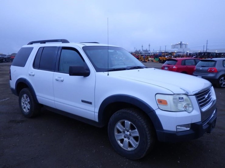 ford-explorer-image-2