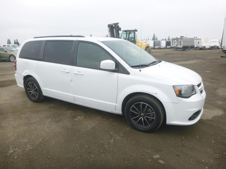 dodge-grand-caravan-image-2