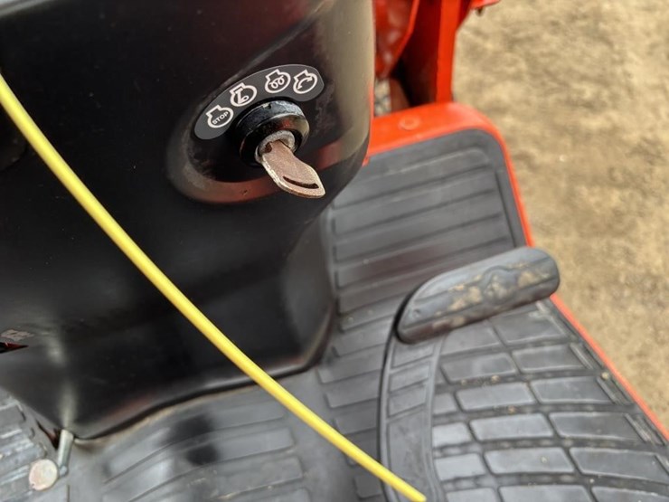 kubota-b2301-image-30