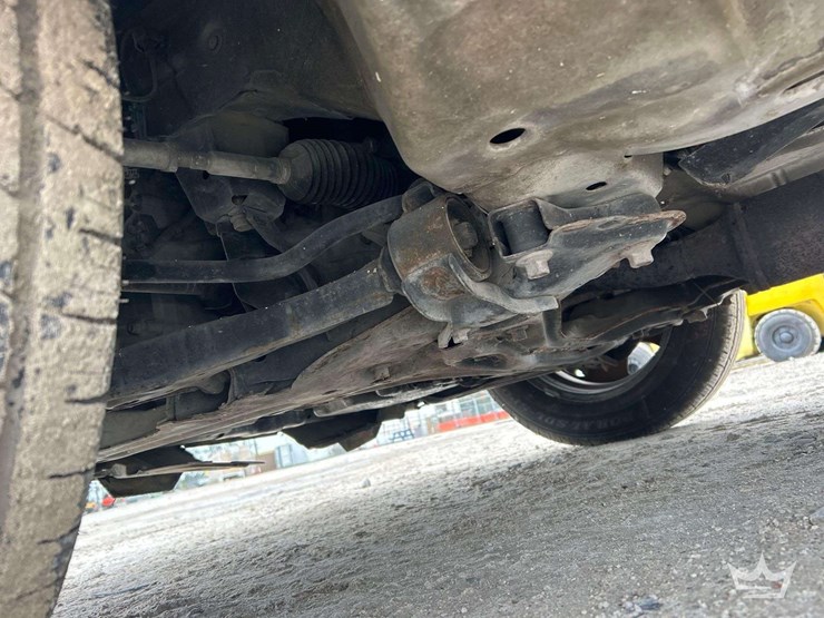 2010-honda-cr-v-suv-image-16