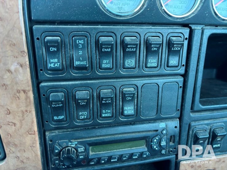 international-prostar-image-45