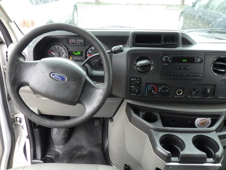 ford-econoline-350-image-8