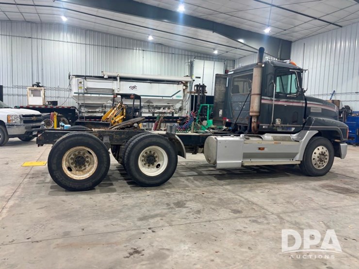 1993-mack-ch613-image-6