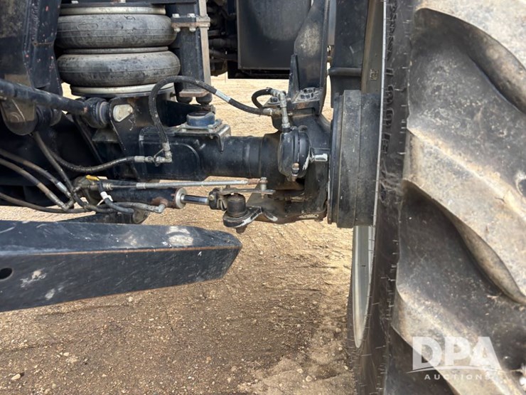 2018-case-ih-810-image-36