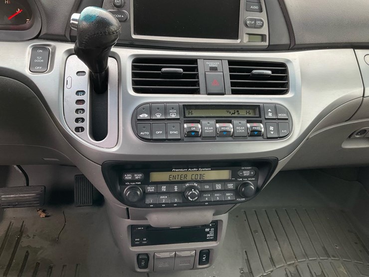 2010-honda-odyssey-touring-image-59