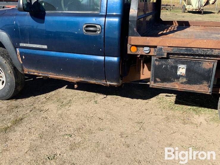 2006-gmc-sierra-2500-image-15