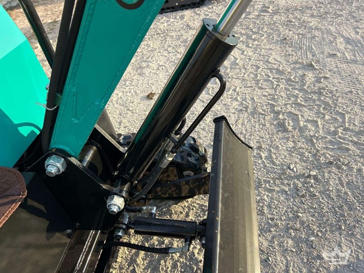 unused-2025-cfg-industrial-mh12r-mini-excavator-image-12