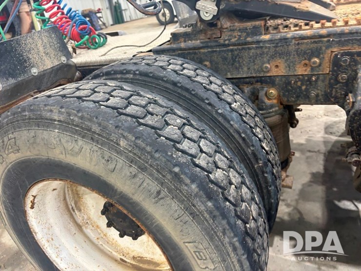 1993-mack-ch613-image-45