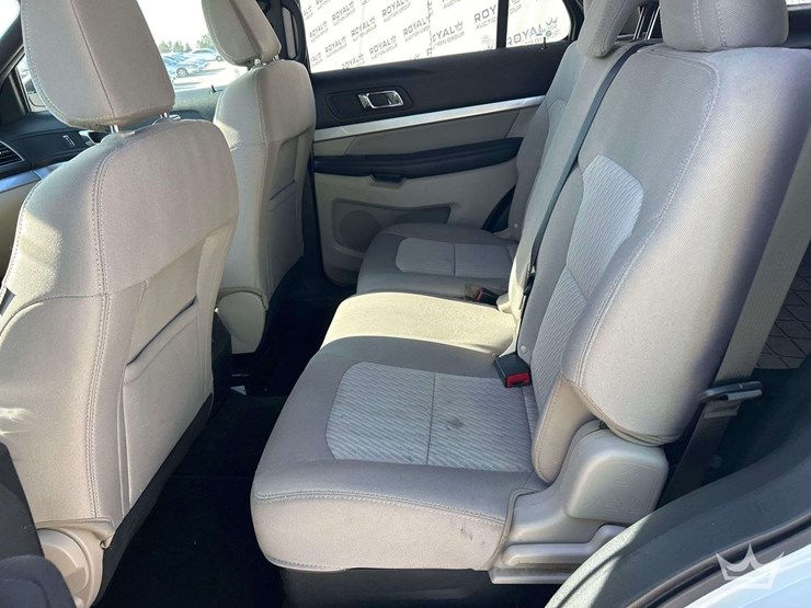 2018-ford-explore-awd-suv-image-23