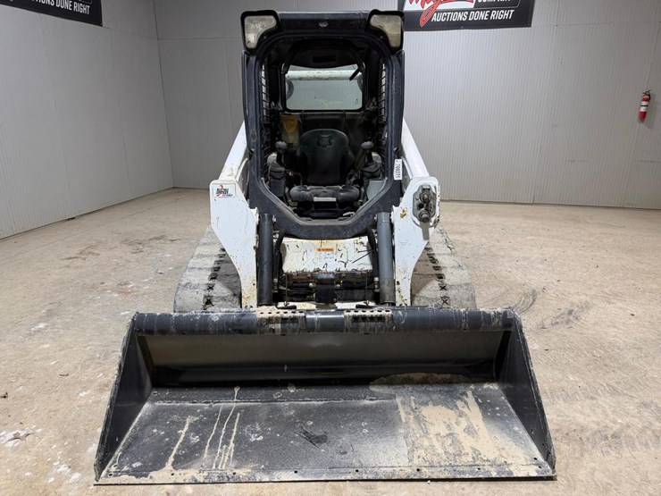 2019-bobcat-t595-image-8