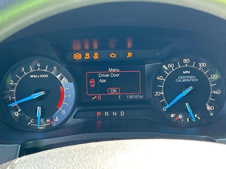 2018-ford-explorer-awd-suv-image-14